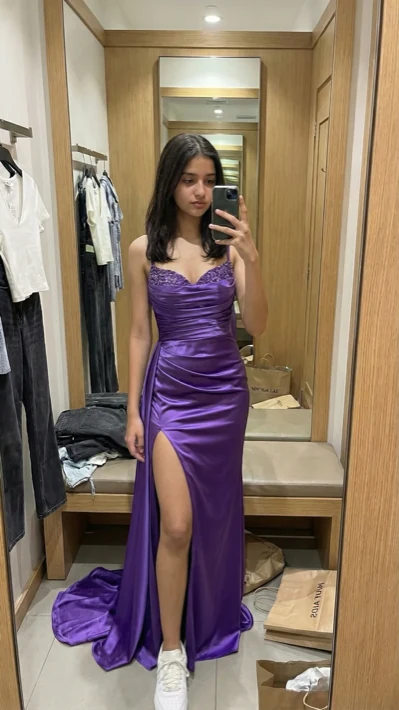 Virtual fitting room result: woman trying on outfit with AI